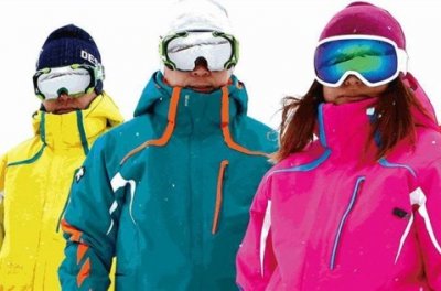 滑雪服代工廠告訴你滑雪服購買指南